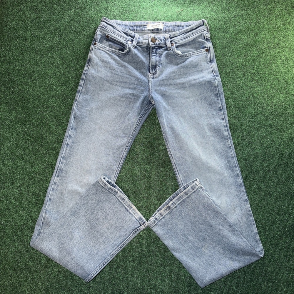 Wrangler Retro Mid Rise Boot Jeans Women's Size 27x34 Light Wash Jeans
